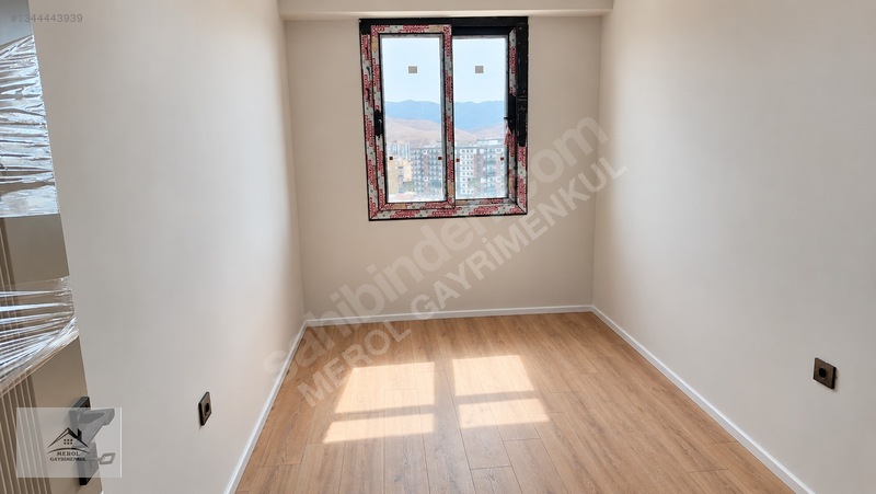 Menemen Uğur Mumcuda Yerden Isıtmalı 2+1 Kiralık Daire — fotoğraf 11