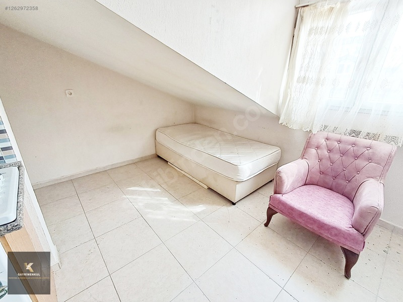 Kz Grup'tan Kınıklı Yunusemre 1+0 35m2 Çatıkatı Kiralık Apart — fotoğraf 5