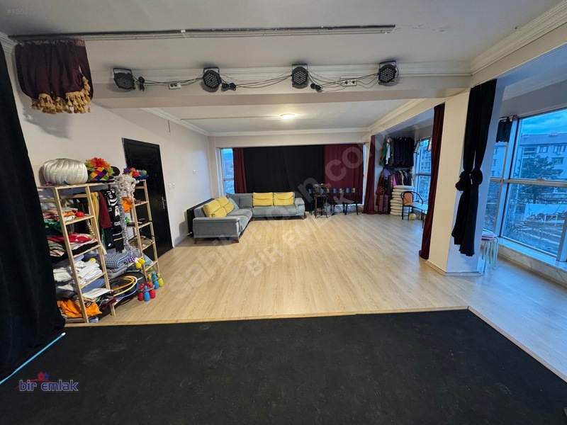 Bir Emlak Kuyumcuzade Blv. Cepheli 400 M2 Satılık Ofis — fotoğraf 3