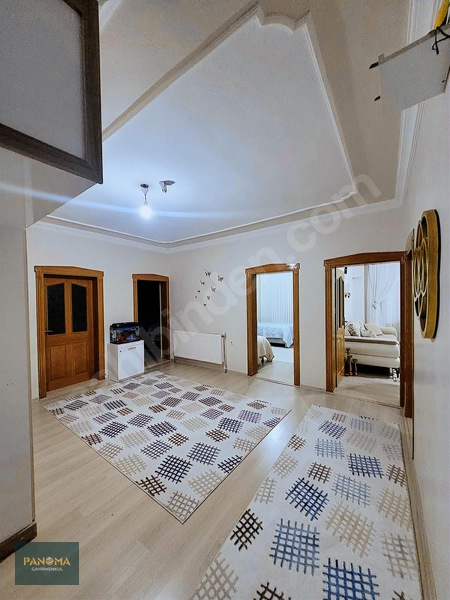Satılık Bahçeli Müstakil 3 Katlı Ev — fotoğraf 4