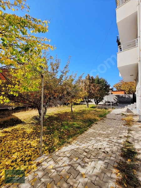 Satılık Bahçeli Müstakil 3 Katlı Ev — fotoğraf 23