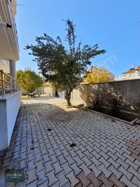 Satılık Bahçeli Müstakil 3 Katlı Ev — fotoğraf 31