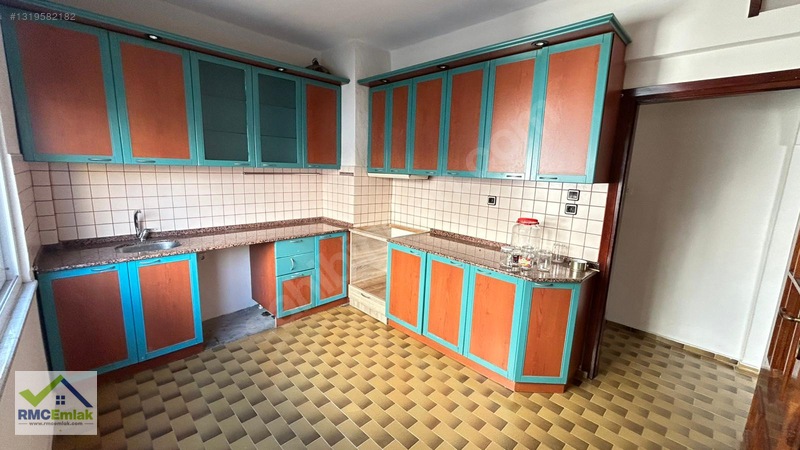 Alanya Merkezde Deniz Manzaralı 3+1 Kiralık Daire — fotoğraf 2
