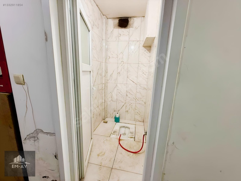 Em-ay Gayrimenkulden Elekçi Yokuşunda Kiralık Dükkan — fotoğraf 6
