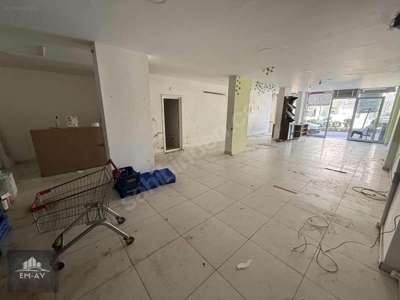 Em-ay Gayrimenkulden Elekçi Yokuşunda Kiralık Dükkan — fotoğraf 9