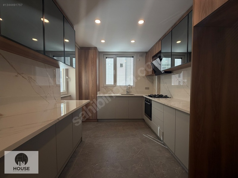Suadiye'de Marmaraya Yakın 2018 Yapımı Mimari Dekorlu 125m2 3+1 — fotoğraf 2