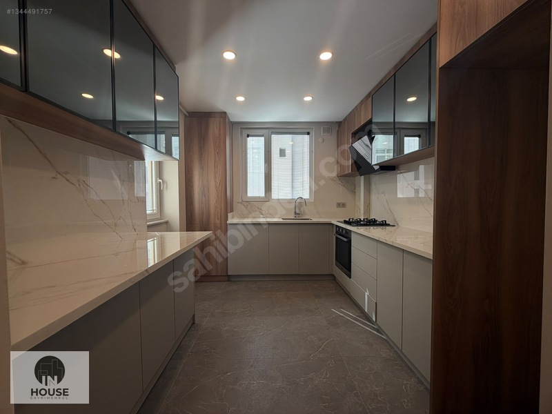 Suadiye'de Marmaraya Yakın 2018 Yapımı Mimari Dekorlu 125m2 3+1 — fotoğraf 3