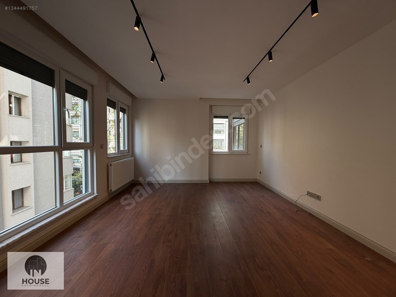 Suadiye'de Marmaraya Yakın 2018 Yapımı Mimari Dekorlu 125m2 3+1 — fotoğraf 8