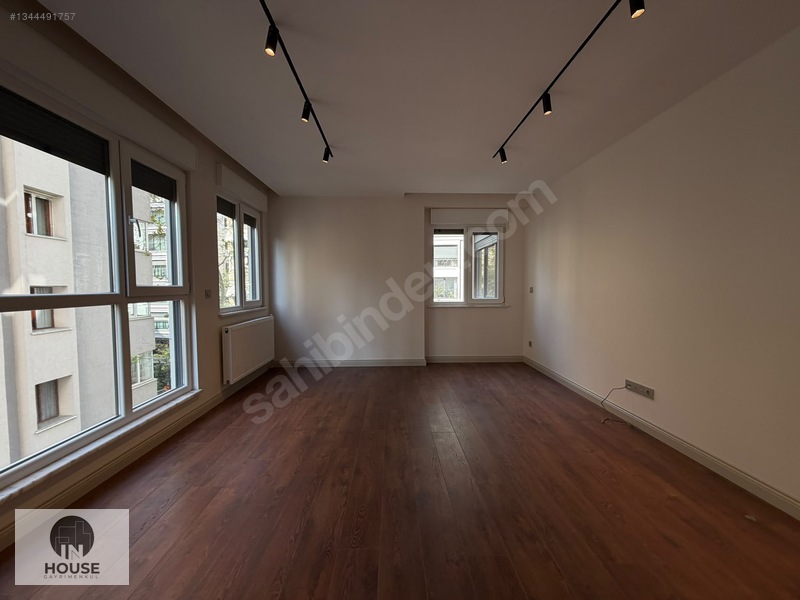 Suadiye'de Marmaraya Yakın 2018 Yapımı Mimari Dekorlu 125m2 3+1 — fotoğraf 9