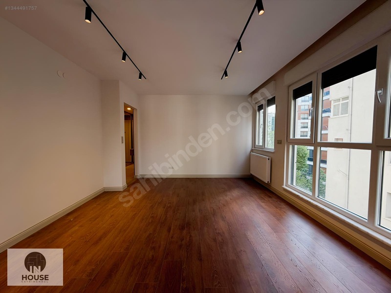 Suadiye'de Marmaraya Yakın 2018 Yapımı Mimari Dekorlu 125m2 3+1 — fotoğraf 11