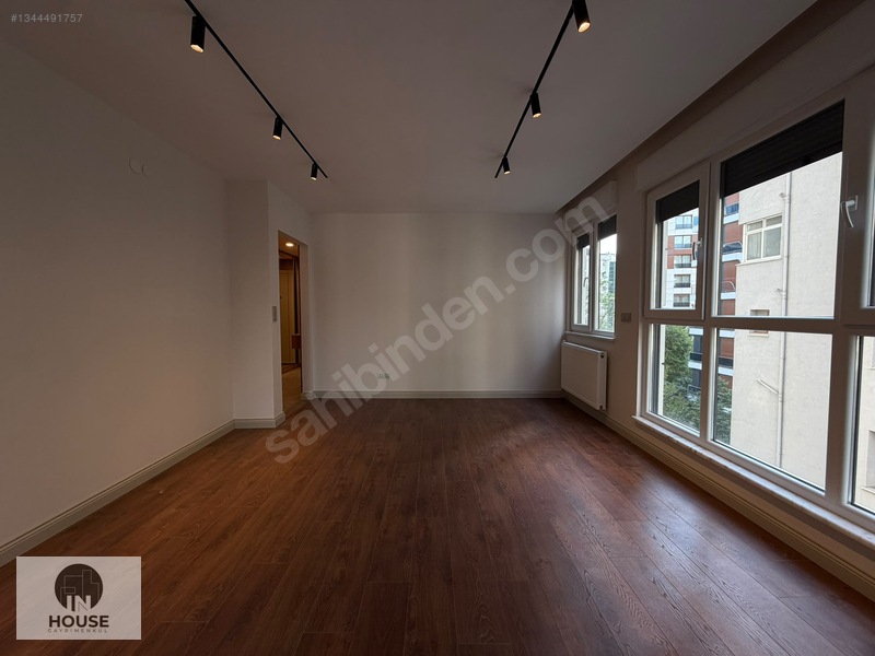 Suadiye'de Marmaraya Yakın 2018 Yapımı Mimari Dekorlu 125m2 3+1 — fotoğraf 12