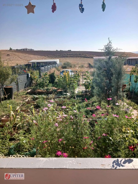 300 M² Tapulu Üzerinde /verandalı Eşyalı 2+1 Prefabrik Evli — fotoğraf 4