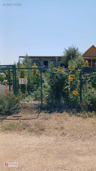 300 M² Tapulu Üzerinde /verandalı Eşyalı 2+1 Prefabrik Evli — fotoğraf 11