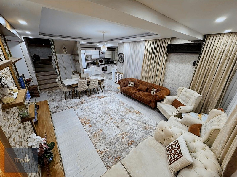 Teymur'dan Şafak Mah. Satılık 280 M2 Arakat Dublex — fotoğraf 3