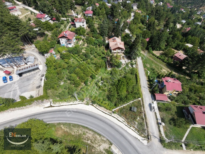 En Emlak'tan Çamlıyayla'da 1240 M2 2 Kat İmarlı Satılık Arsa — fotoğraf 3