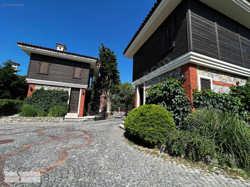 Çengelköy Konakları'nda Kiralık Havuzlu,geniş Bahçeli İkiz Villa — fotoğraf 2