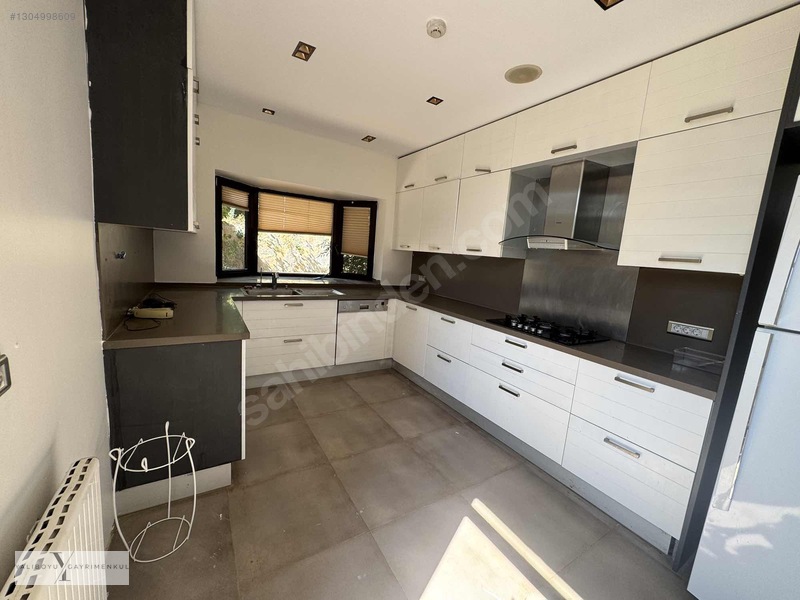 Çengelköy Konakları'nda Kiralık Havuzlu,geniş Bahçeli İkiz Villa — fotoğraf 11