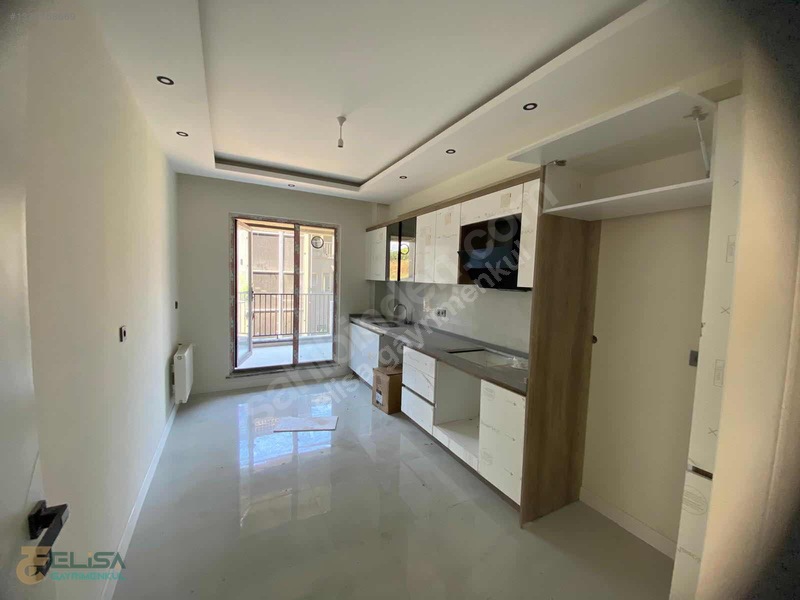 Karacaören Bölgesinde Geniş 3+1 Kiralık Daire — fotoğraf 3