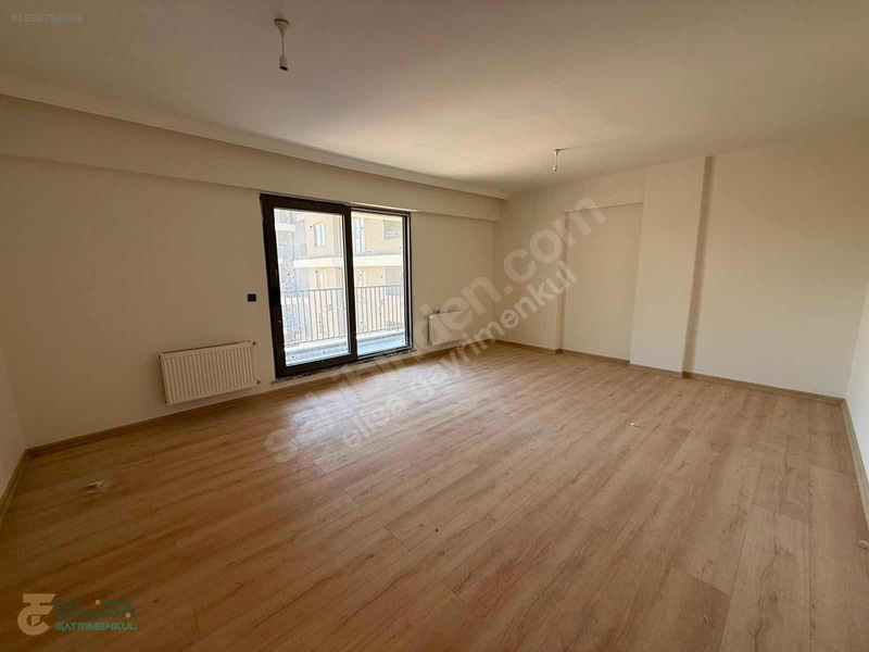 Karacaören Bölgesinde Geniş 3+1 Kiralık Daire — fotoğraf 9