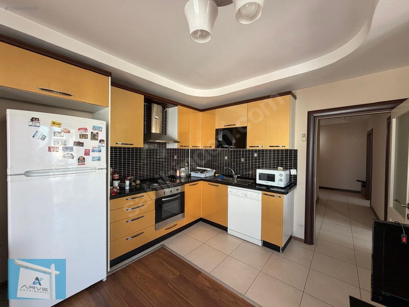 Arveden Üniversite Caddesinde Full Eşyalı 2+1 Kiralık Daire
