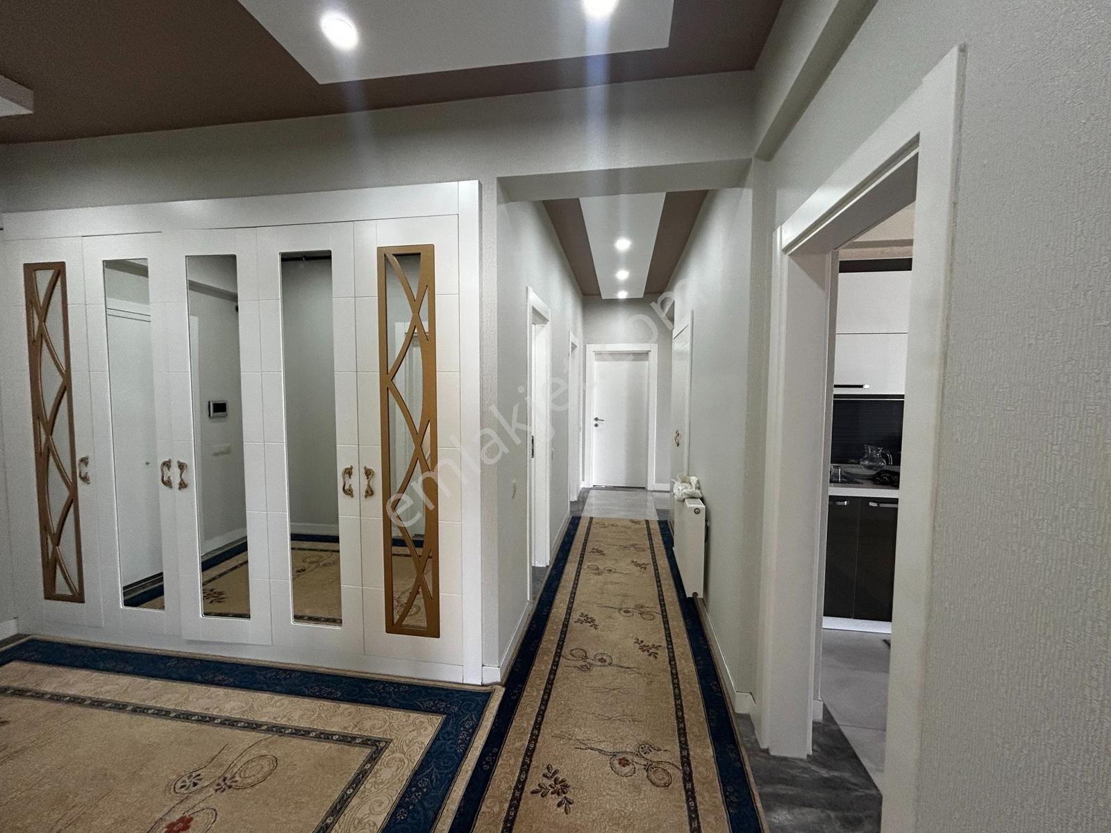 Roma Gayrimenkul'den Haliliye Karşıyaka'da 4.5+1 Lüks Daire — fotoğraf 3