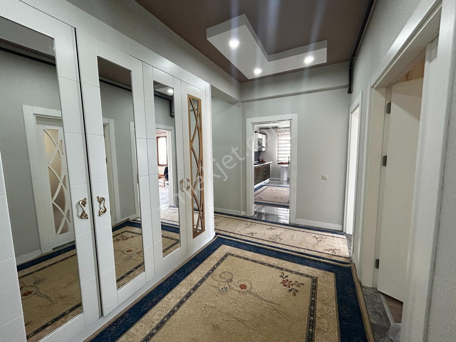 Roma Gayrimenkul'den Haliliye Karşıyaka'da 4.5+1 Lüks Daire — fotoğraf 4