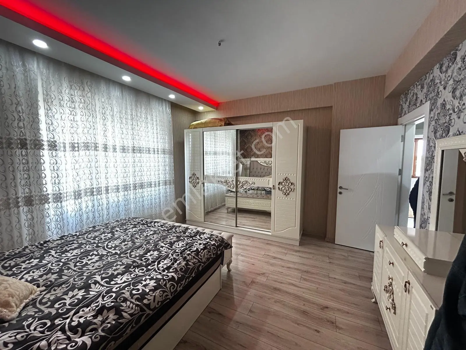 Roma Gayrimenkul'den Haliliye Karşıyaka'da 4.5+1 Lüks Daire — fotoğraf 23