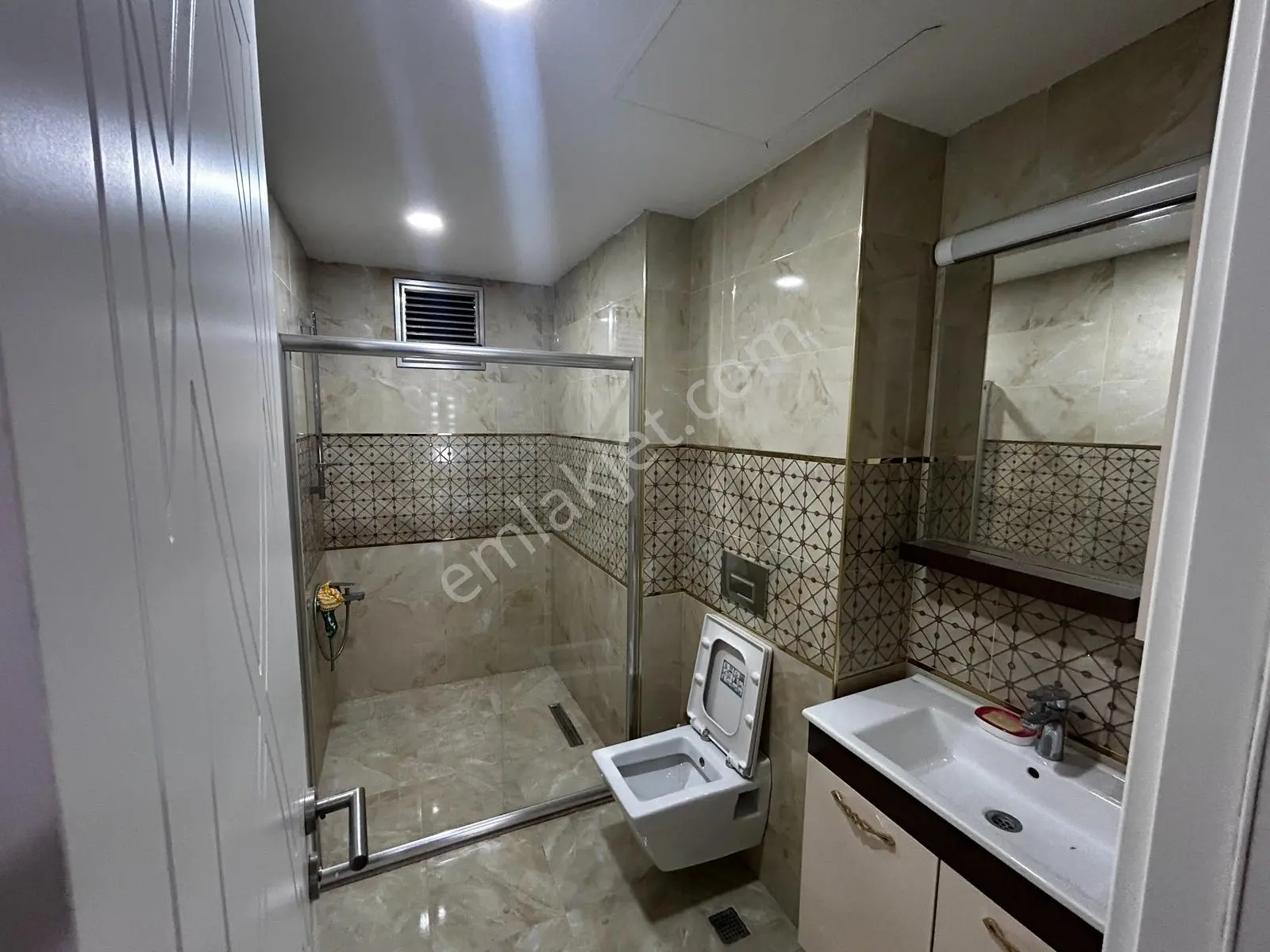 Roma Gayrimenkul'den Haliliye Karşıyaka'da 4.5+1 Lüks Daire — fotoğraf 27