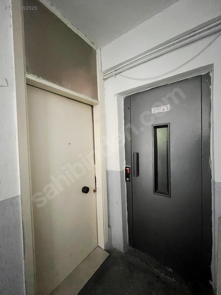 Merkez'de Ambaryolu Üzerinde Merkezi Konumda Asansörlü 3+1 Daire — fotoğraf 7