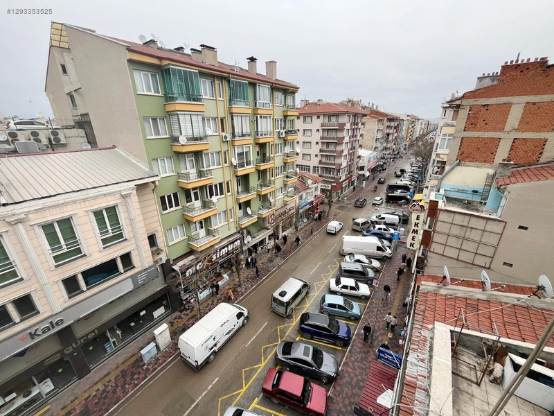 Merkez'de Ambaryolu Üzerinde Merkezi Konumda Asansörlü 3+1 Daire — fotoğraf 14