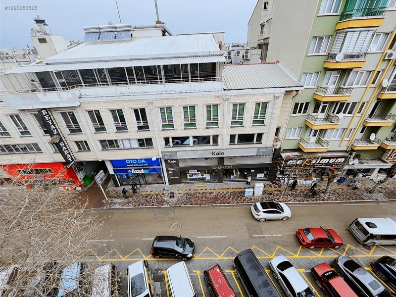 Merkez'de Ambaryolu Üzerinde Merkezi Konumda Asansörlü 3+1 Daire — fotoğraf 16