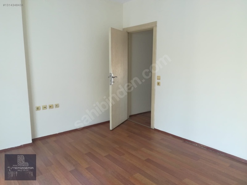 Trabzon Cad. Ve Bahçelievler Camii Altı Kiralık Geniş 2+1 Ofis — fotoğraf 34