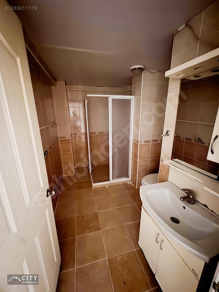 Cıty Gayrimenkulden Alaybeyde Satılık Köşe 3+1 Daire — fotoğraf 7