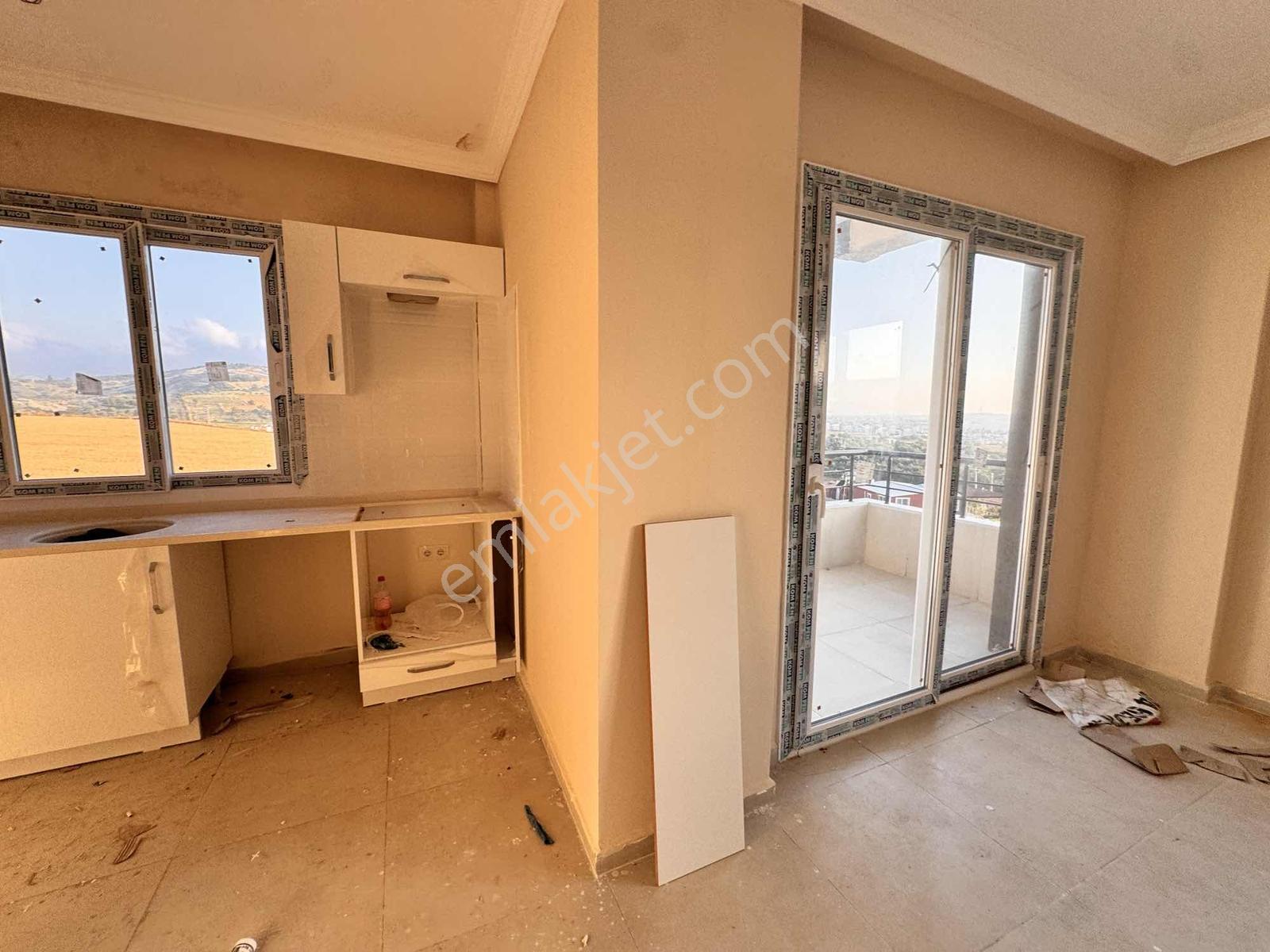 Arsuz'da Manzaralı Sıfır | Denize 600 M Satılık Daire — fotoğraf 24