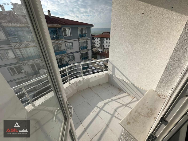 /asil Emlaktan/merkezi Konumda 3+1 Eksiksiz Daire — fotoğraf 5