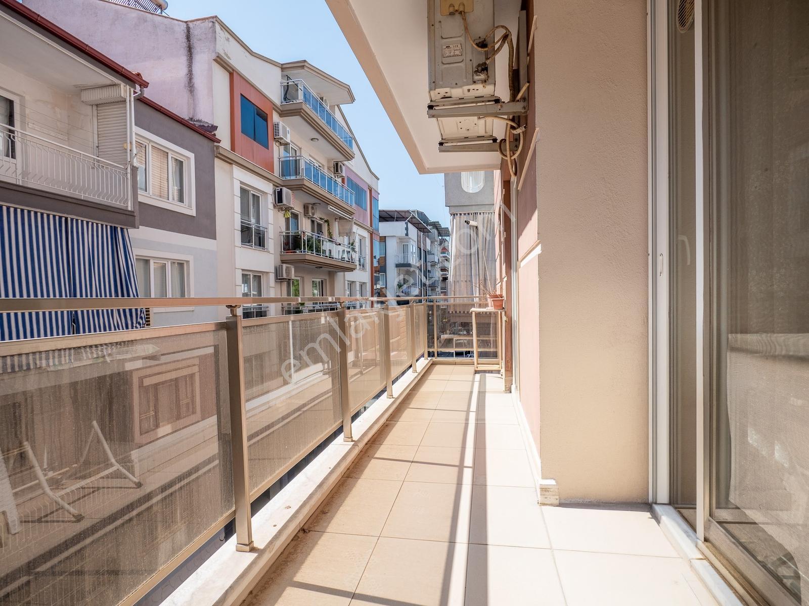 Aydın Kurtuluş Mahallesi'nde Satılık 3+1 Arakat Daire — fotoğraf 20