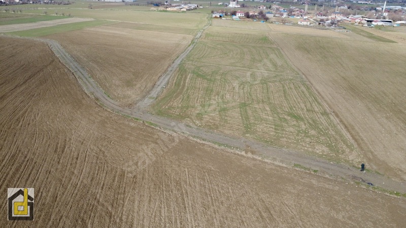 (detay)hoğu'da Resmi Yollu,manzaralı Köşe Parsel Tarla — fotoğraf 4