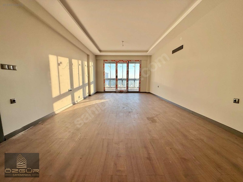 Kemalöz'de Lüks Ara Kat Ön Cephe 3+1 Daire — fotoğraf 2