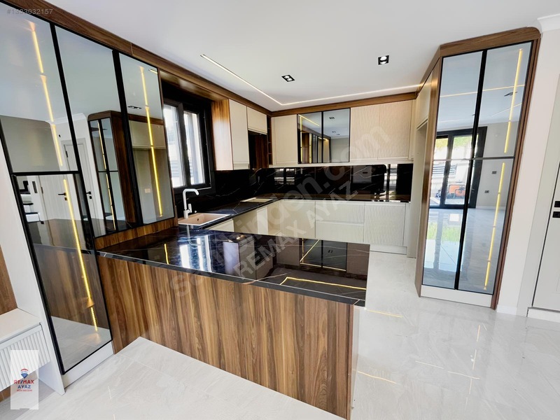 Didim Efeler Mahallesinde Havuzlu Lüks 3+1 Müstakil Villa — fotoğraf 8