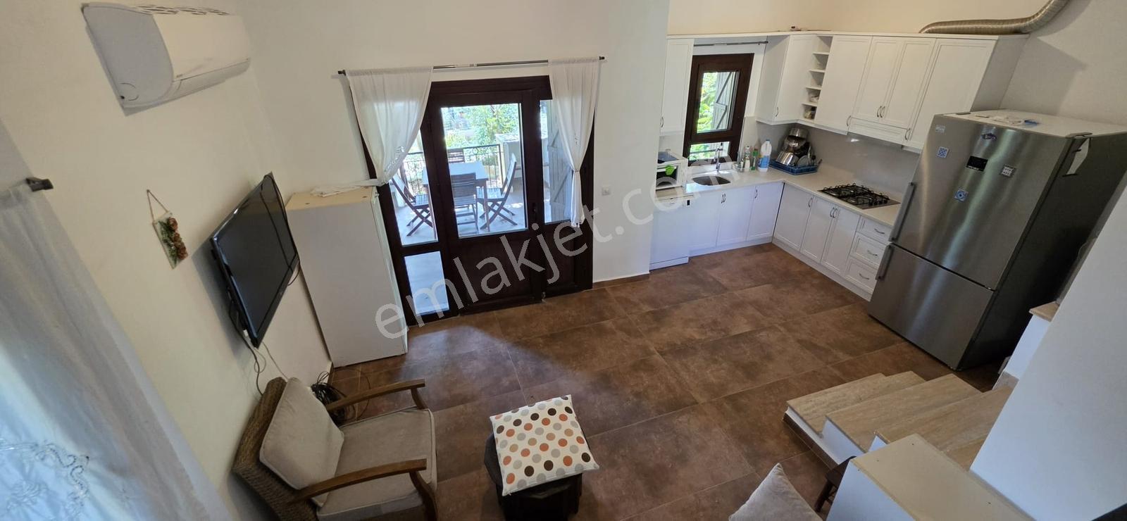 Denize Sıfır Sitede Masrafsız, Eşyalı Satılık Yaşam Fırsatı!