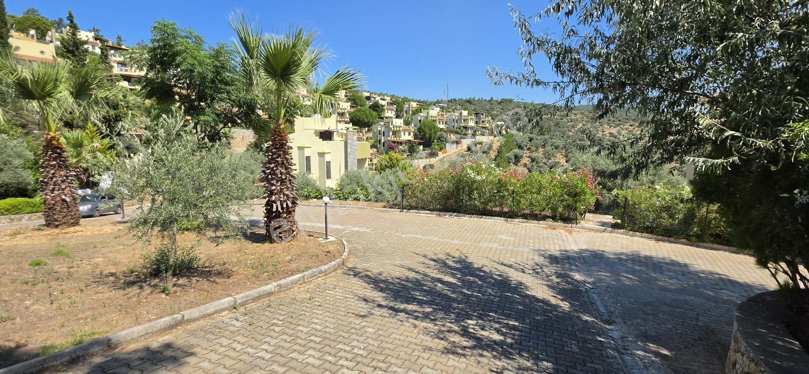Denize Sıfır Sitede Masrafsız, Eşyalı Satılık Yaşam Fırsatı! — fotoğraf 24