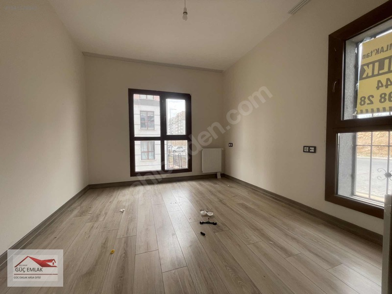 Güç Emlaktan Satılık 2+1 Yeni Batıkent Tokiler De Daire — fotoğraf 2