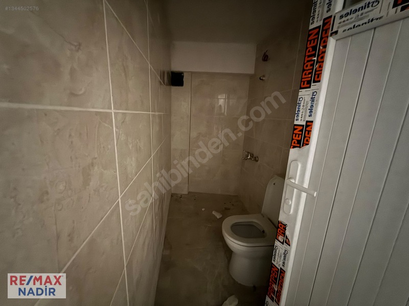 Büyük Sanayi Sitesinde 250 M² Geniş Satılık/kiralık Dükkân — fotoğraf 6