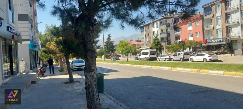 Terazi Emlak'tan Kırklar Cad. Üzeri Kiralık Mağaza Dükkan Ofis — fotoğraf 14