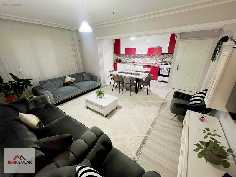 Dr. Sadık Ahmet Caddesi Üzerinde Satılık 3+1 Daire — fotoğraf 2