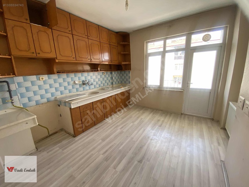 Esentepe'de Kiralık 2+1 Daire, Merkezi Konumda | Vadi Emlak — fotoğraf 2