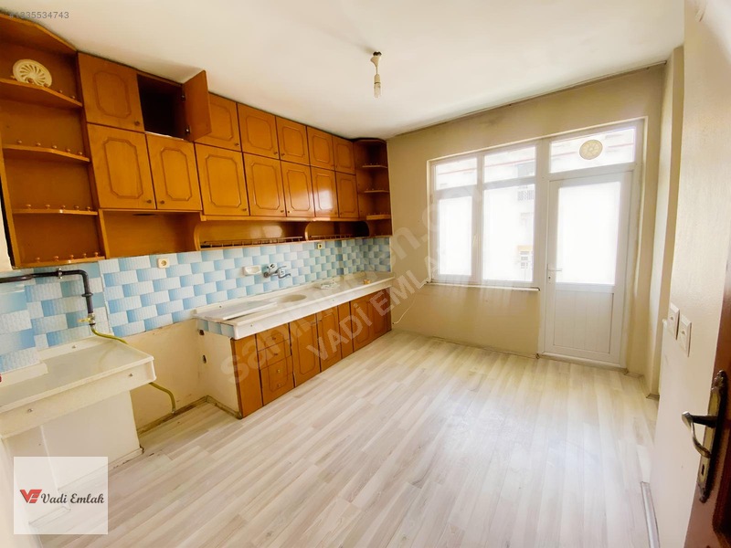 Esentepe'de Kiralık 2+1 Daire, Merkezi Konumda | Vadi Emlak — fotoğraf 4