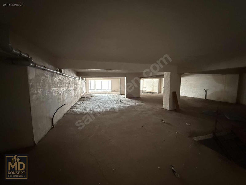 Yunus Emre Bulvarında Geniş Dükkan — fotoğraf 9
