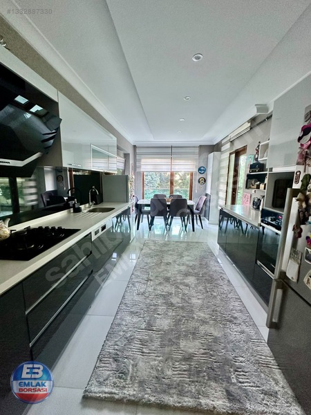 Emlak Borsası'Ndan 4+1 Lüks Daire, 185M² Net, Merkezi Konumda