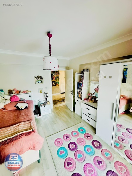 Emlak Borsası'ndan 4+1 Lüks Daire, 185m² Net, Merkezi Konumda — fotoğraf 13